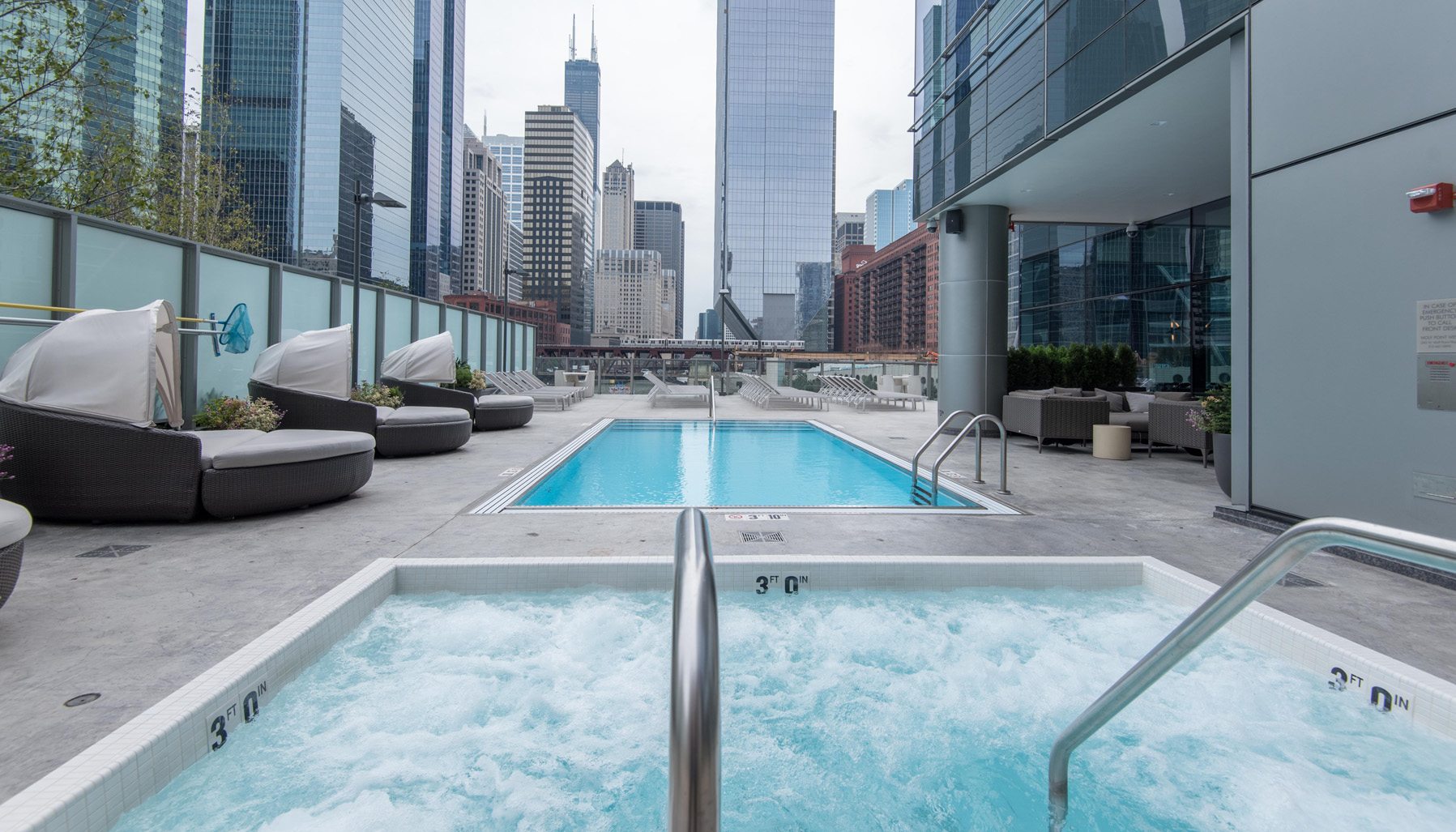 Wolf Point West Luxury Apartments Chicago Luxury Living